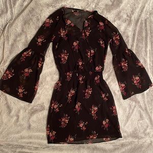 White House black market XXS dress. Black with red floral.